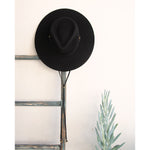 Ninakuru wool hat with leather band, bronze and stampede strap.
