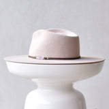 Ninakuru wool hat with amethyst.