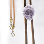 Ninakuru wool hat with amethyst.