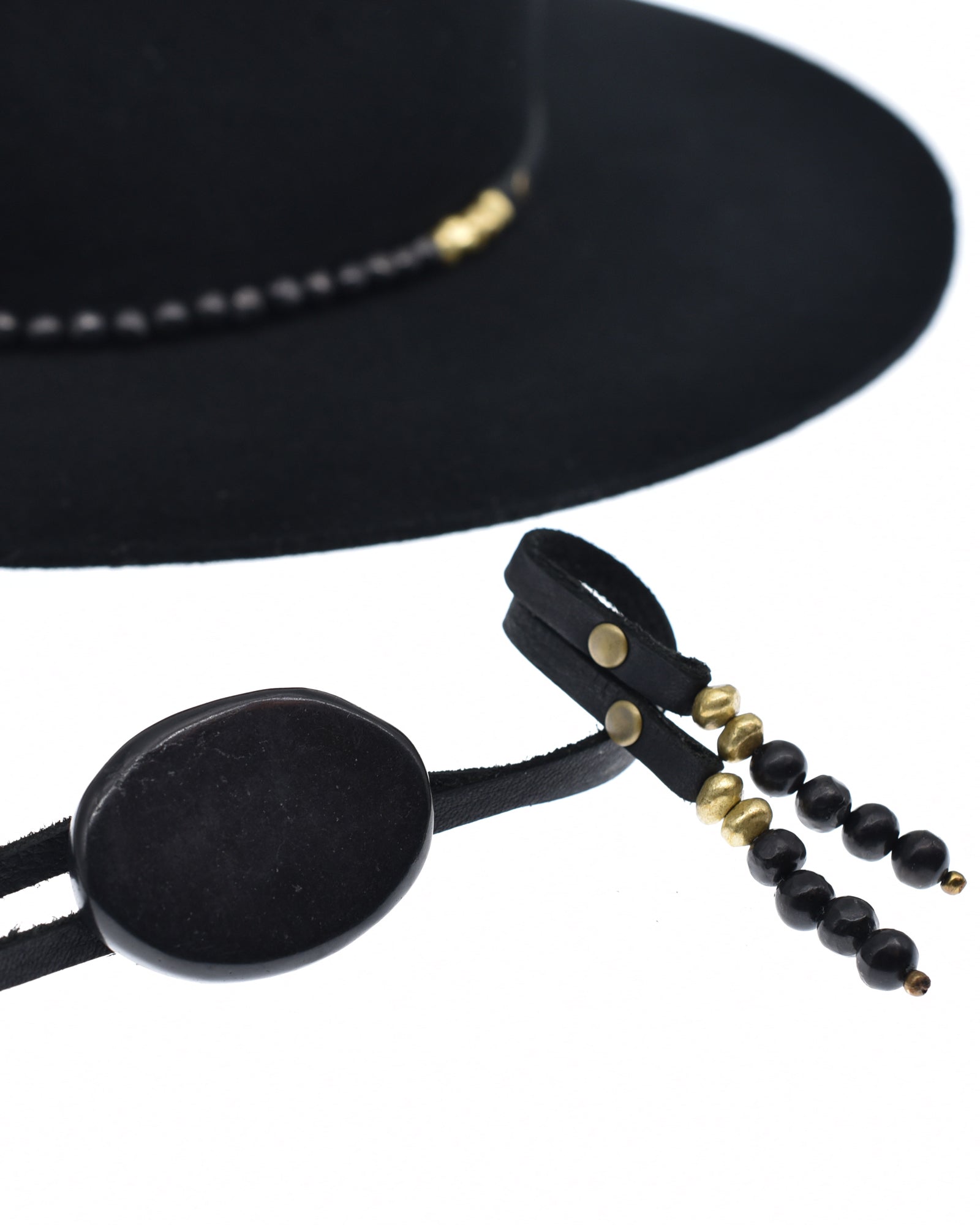 Ninakuru wool hat with shungite