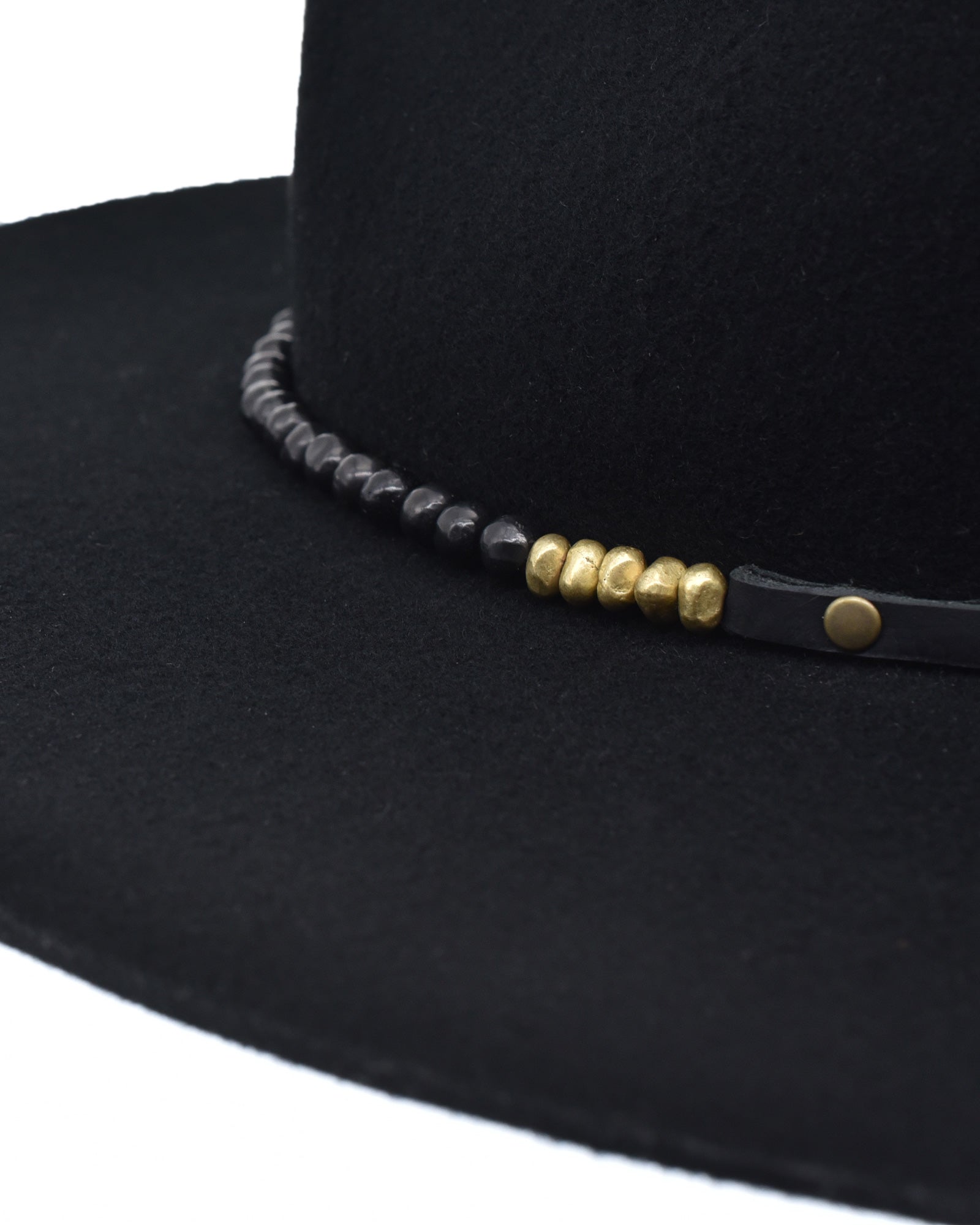Ninakuru wool hat with shungite