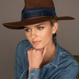 Ninakuru wool felt hat with velvet and leather.