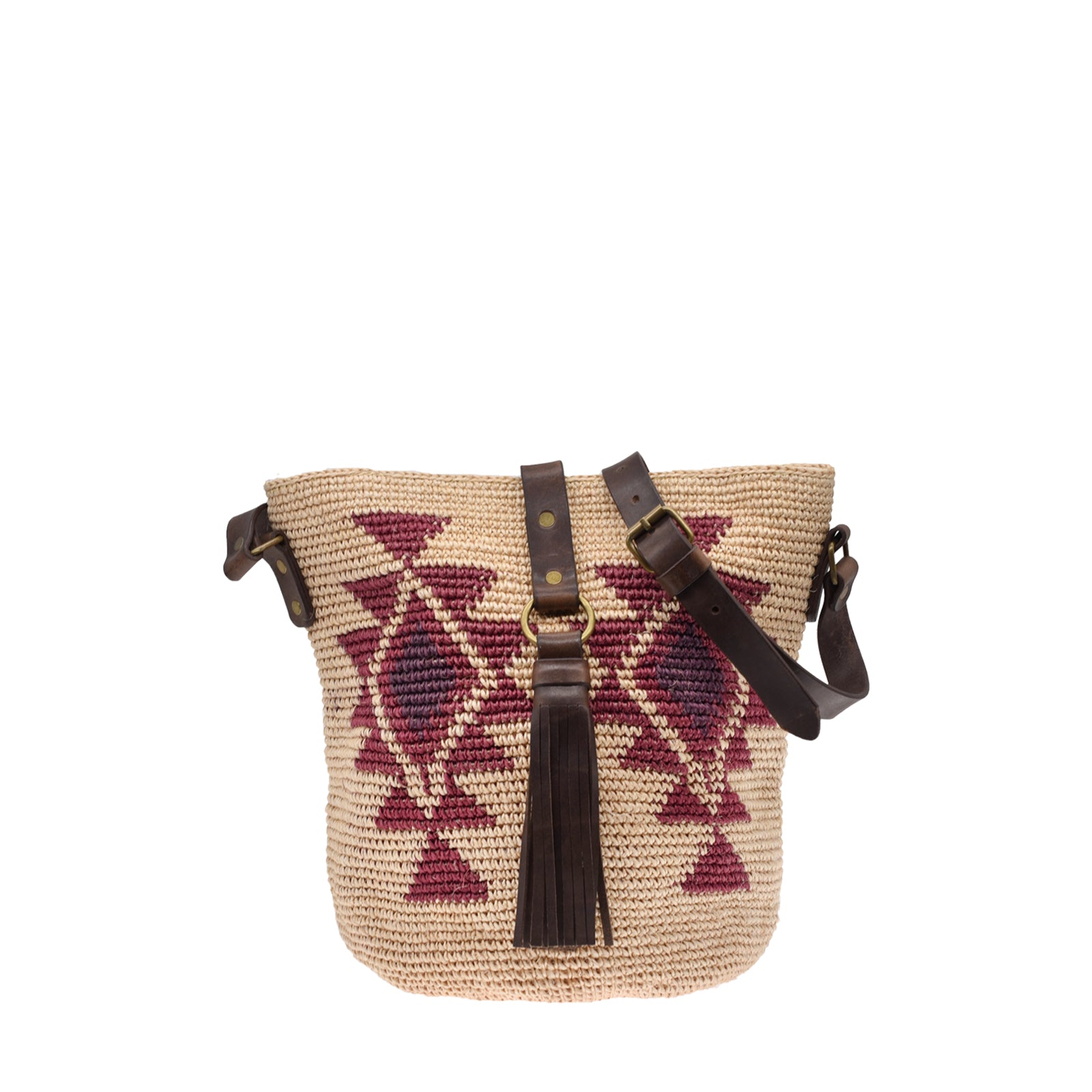 Agave straw handwoven bag with leather straps.