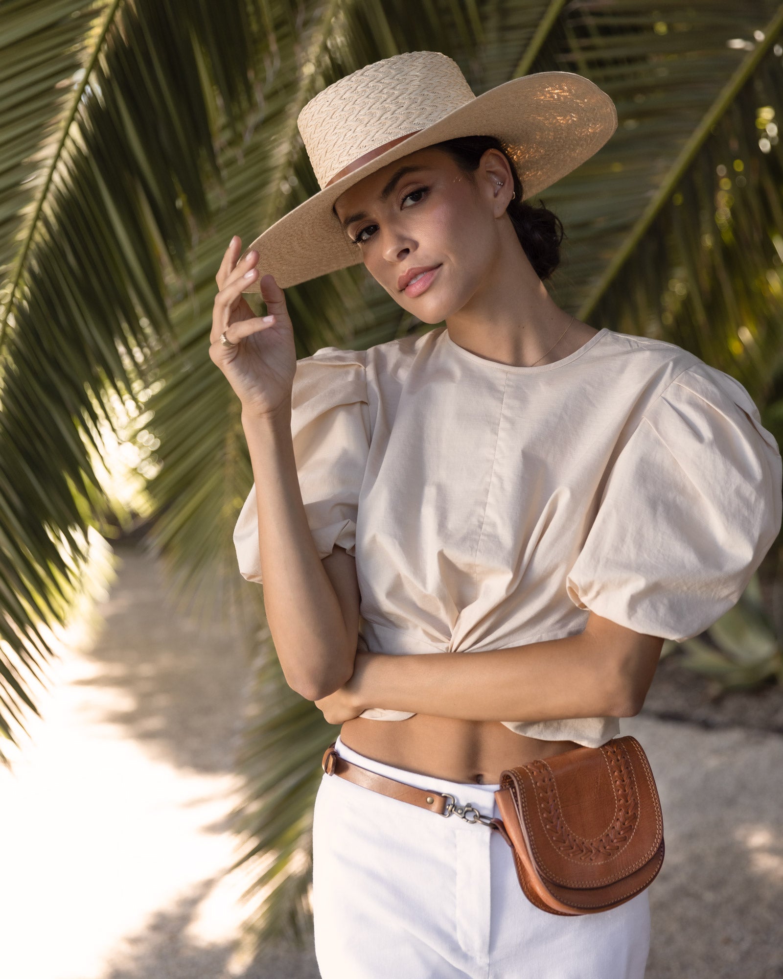 Ninakuru leather tote.