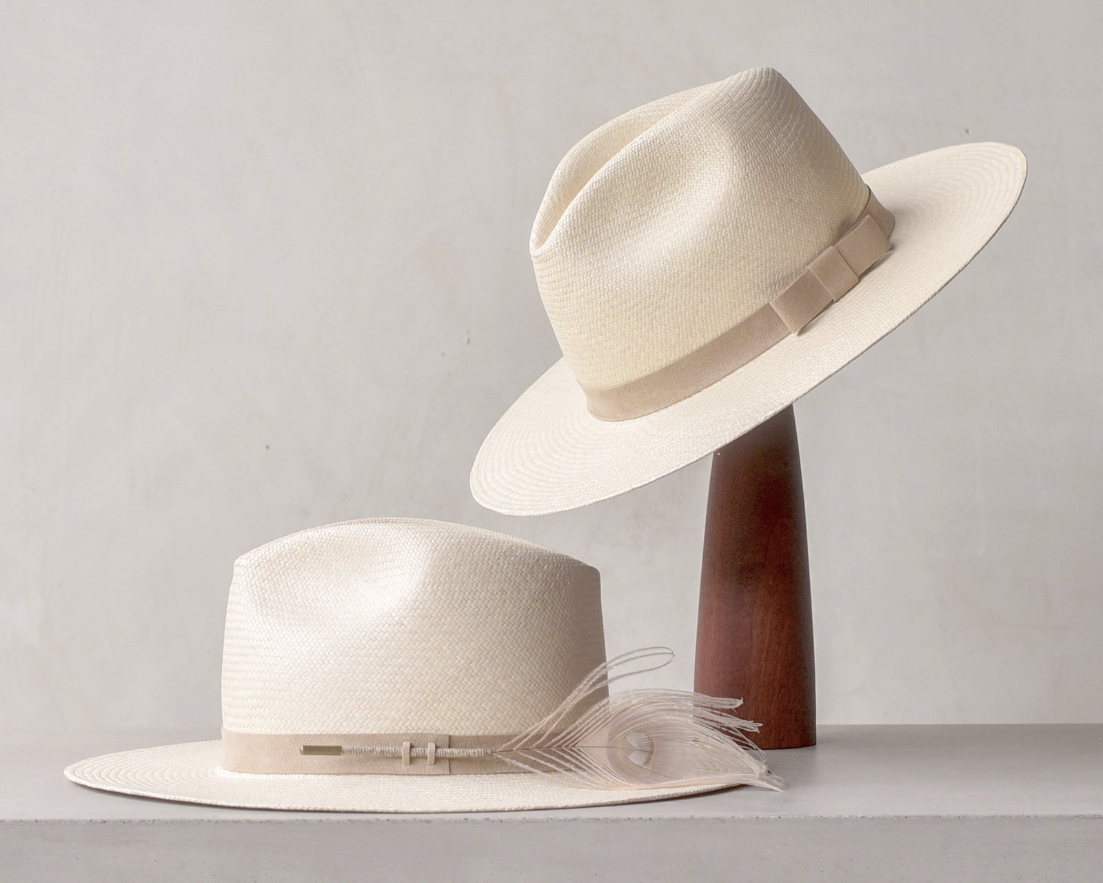 Ninakuru Panama hat with vegan band and peacock feather.