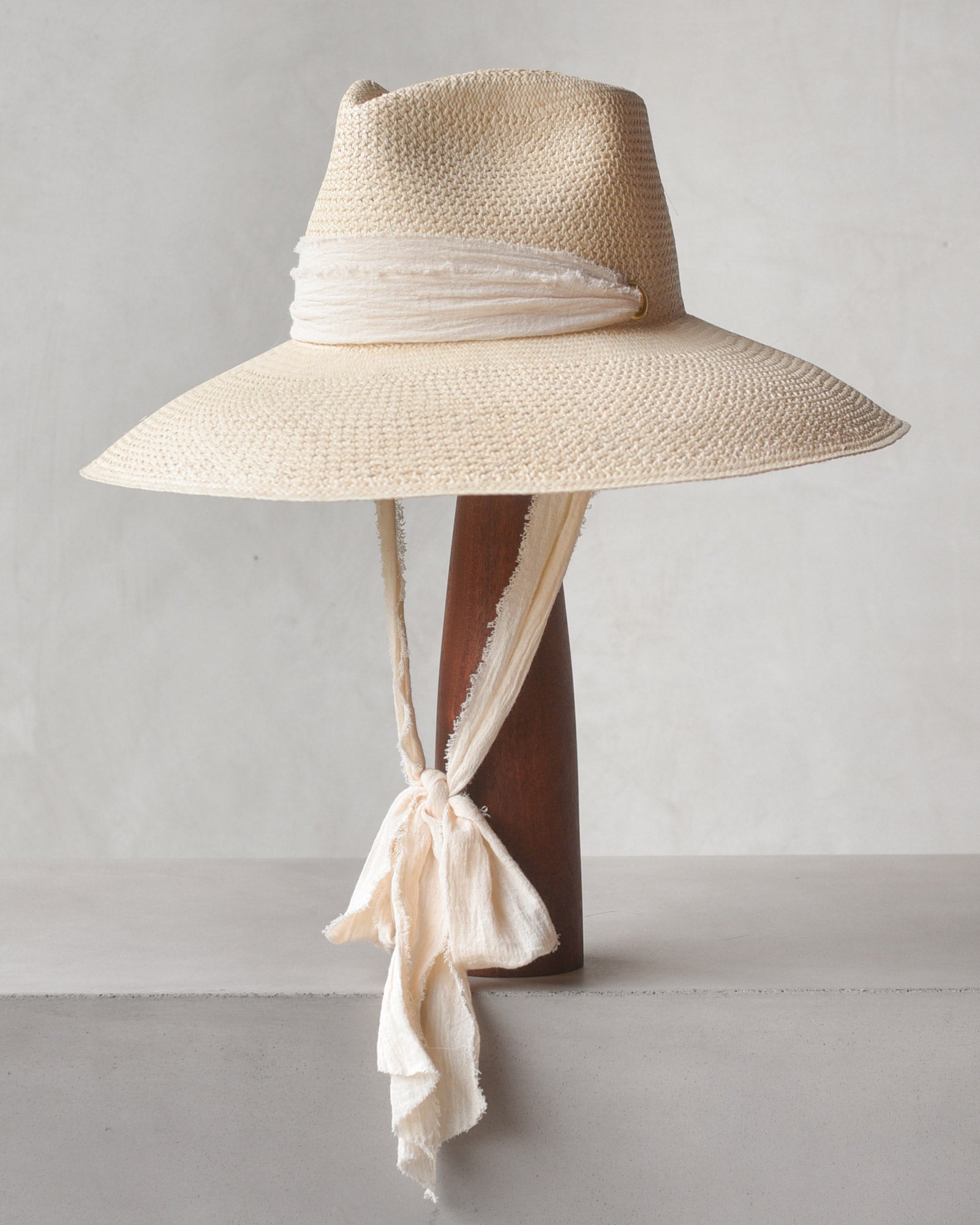 Ninakuru Panama hat diamond crown cotton wrap.