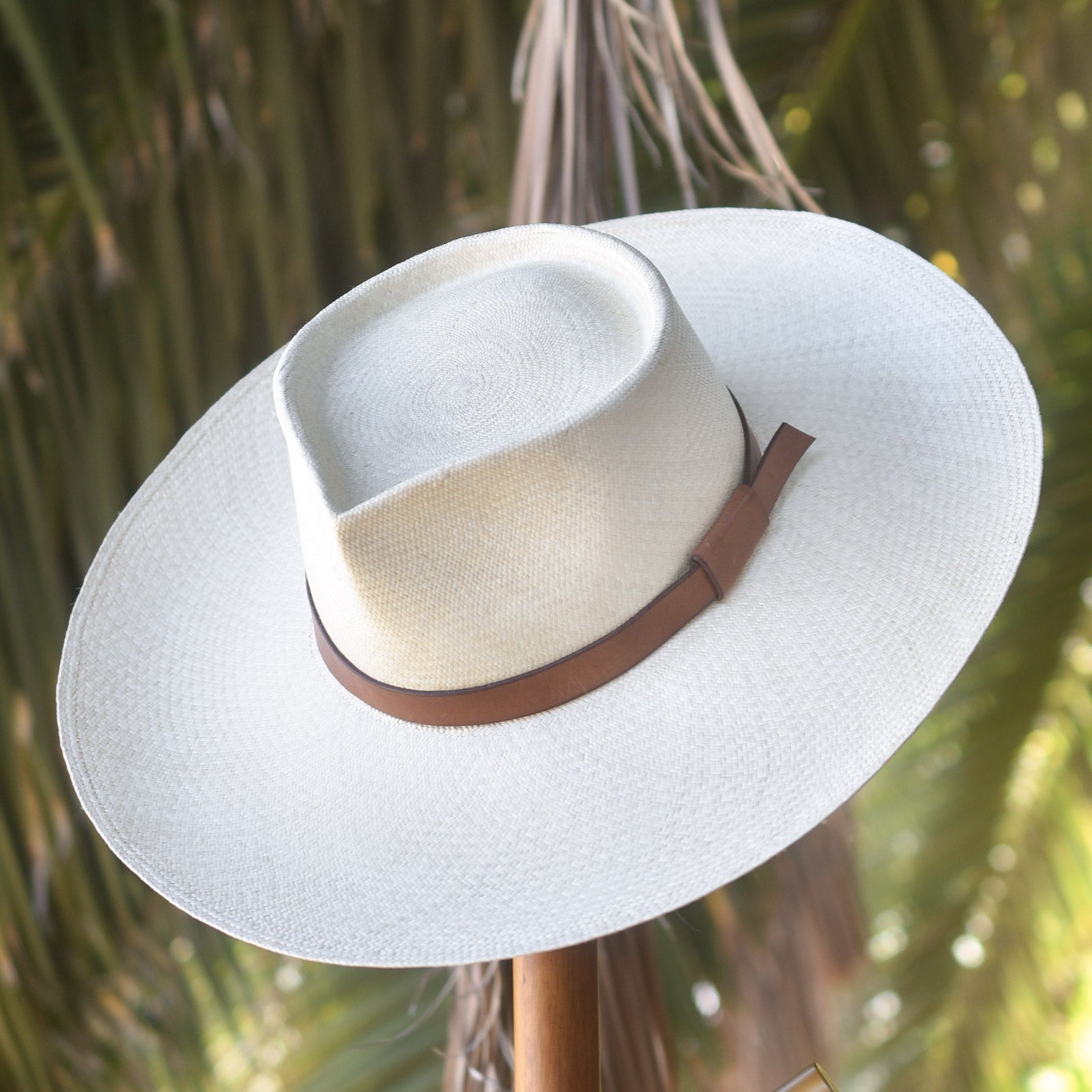 Ninakuru Panama hat with leather band.